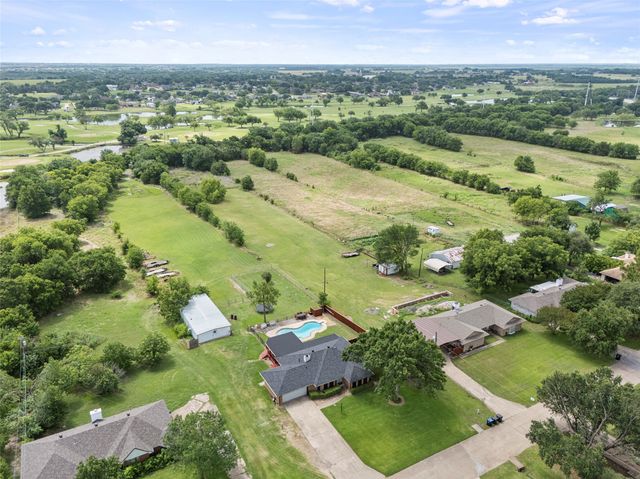 116 Willow Lake Lane, Crandall, TX 75114