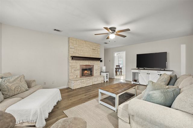 116 Willow Lake Lane, Crandall, TX 75114