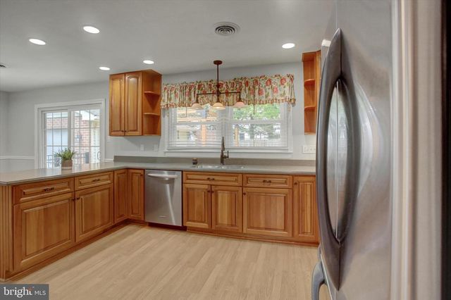 121 ALBANY AVE E, Walkersville, MD 21793