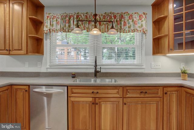121 ALBANY AVE E, Walkersville, MD 21793