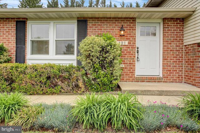 121 ALBANY AVE E, Walkersville, MD 21793