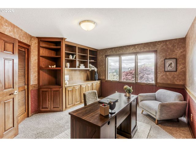 12160 Sw WILDWOOD St, Tigard, OR 97224