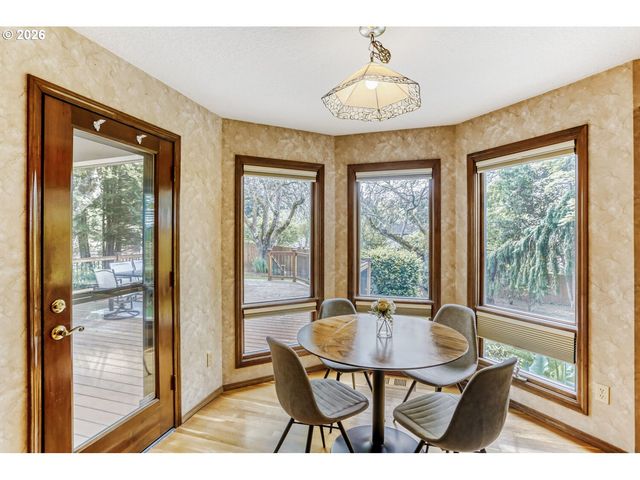 12160 Sw WILDWOOD St, Tigard, OR 97224