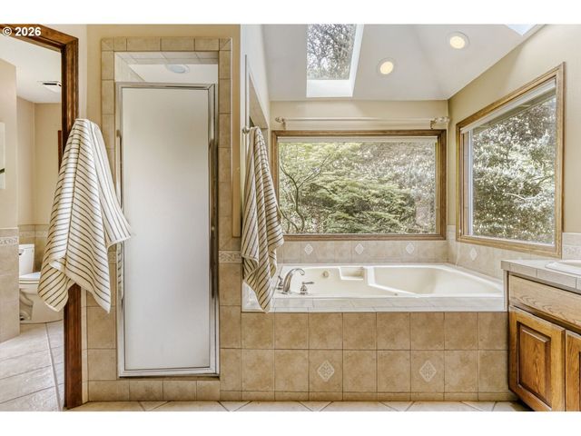 12160 Sw WILDWOOD St, Tigard, OR 97224