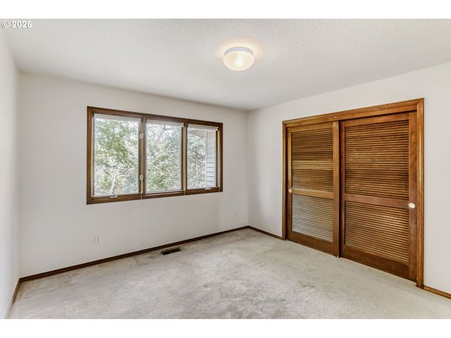 12160 Sw WILDWOOD St, Tigard, OR 97224