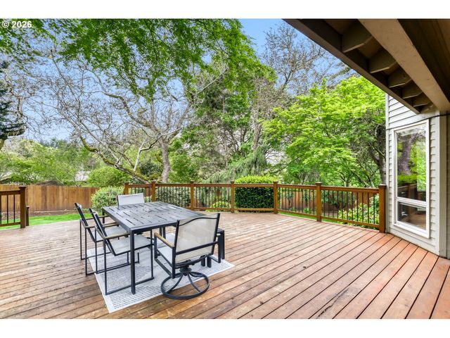 12160 Sw WILDWOOD St, Tigard, OR 97224