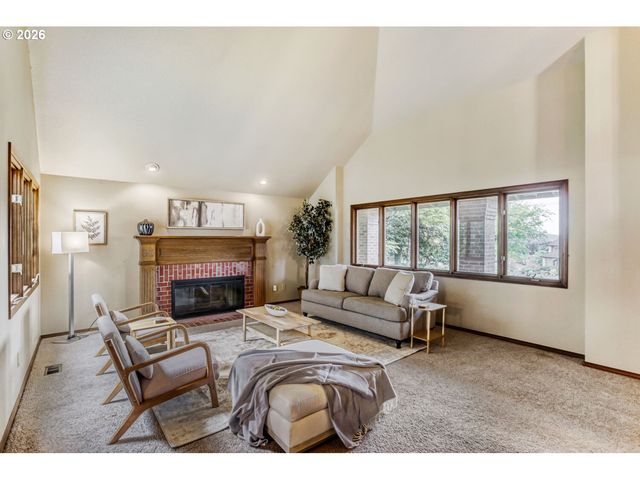 12160 Sw WILDWOOD St, Tigard, OR 97224