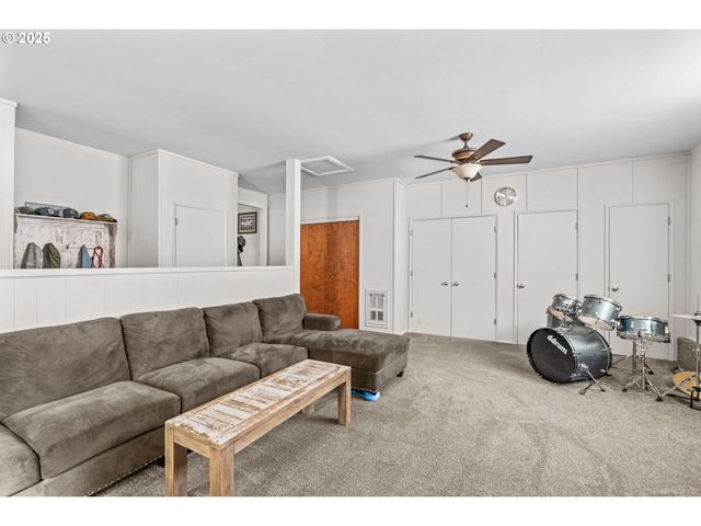 1490 CAROBELLE Ct, Cottage Grove, OR 97424