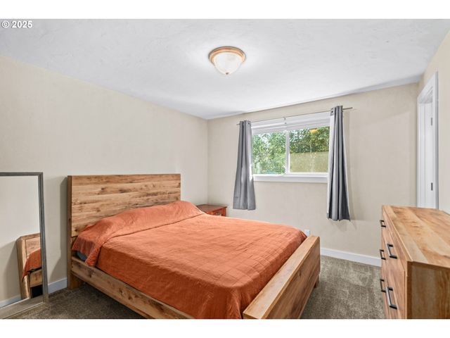 1490 CAROBELLE Ct, Cottage Grove, OR 97424