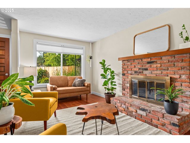 1490 CAROBELLE Ct, Cottage Grove, OR 97424