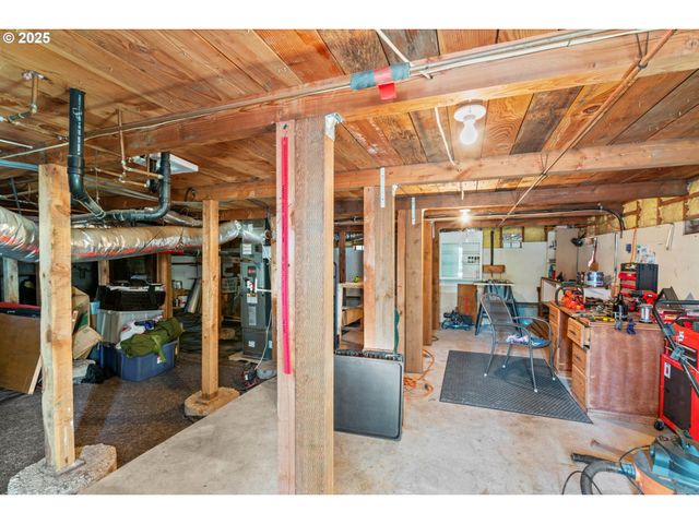 1490 CAROBELLE Ct, Cottage Grove, OR 97424