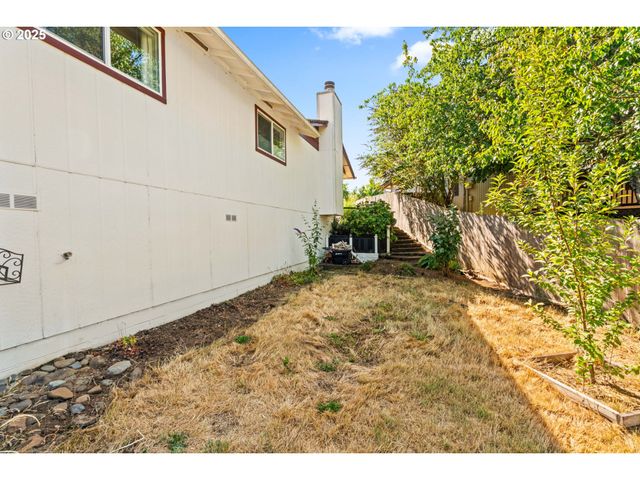 1490 CAROBELLE Ct, Cottage Grove, OR 97424