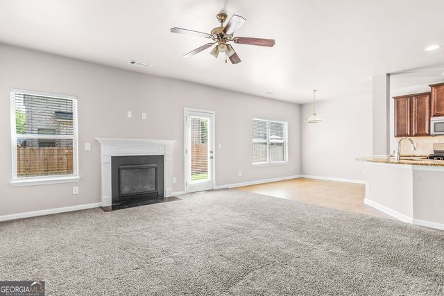 419 Live Oak Pass, Loganville, GA 30052
