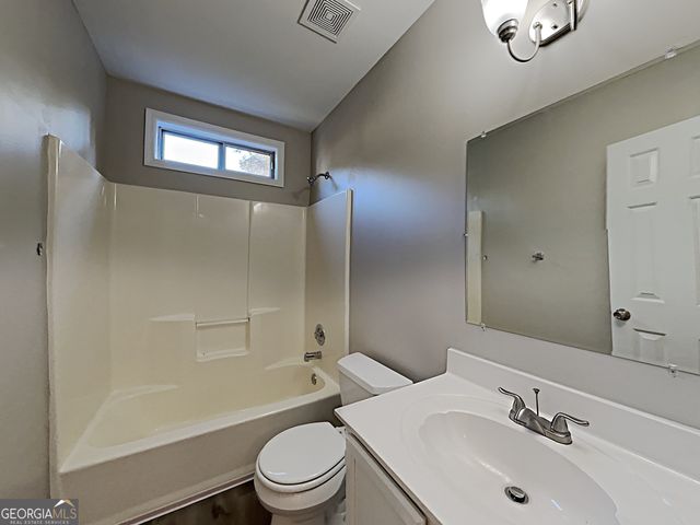 665 Ashley Laine Walk, Lawrenceville, GA 30043