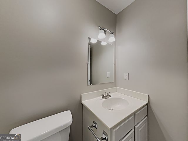 665 Ashley Laine Walk, Lawrenceville, GA 30043