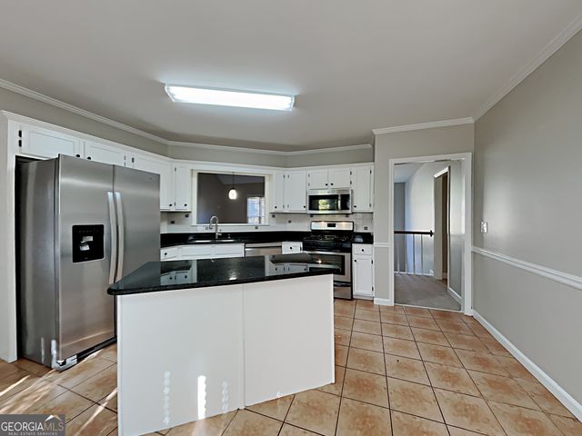 665 Ashley Laine Walk, Lawrenceville, GA 30043