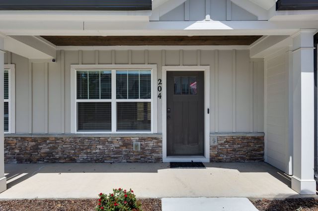 204 Bell Forge Ct, White Bluff, TN 37187
