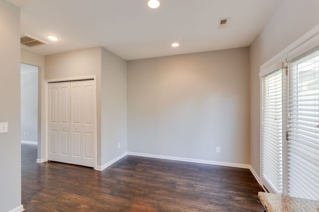 204 Bell Forge Ct, White Bluff, TN 37187