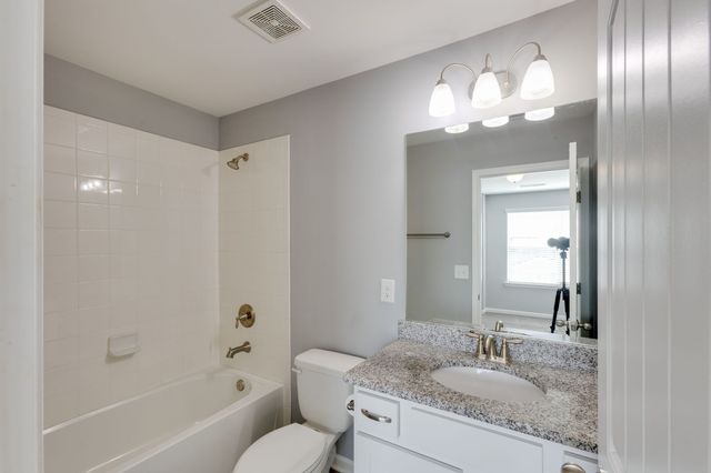 204 Bell Forge Ct, White Bluff, TN 37187