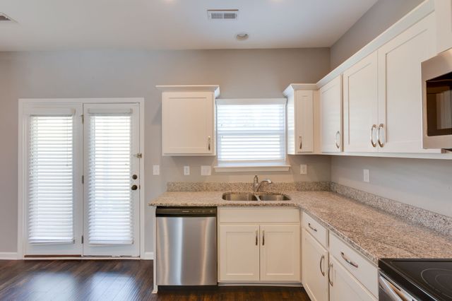 204 Bell Forge Ct, White Bluff, TN 37187