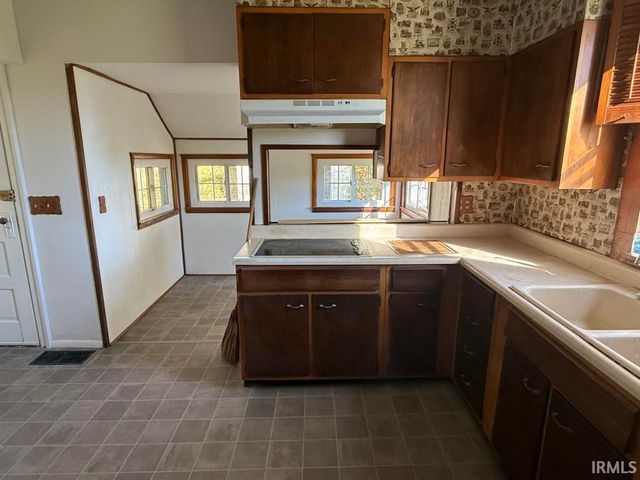 2645 S Greensboro Pike, New Castle, IN 47362