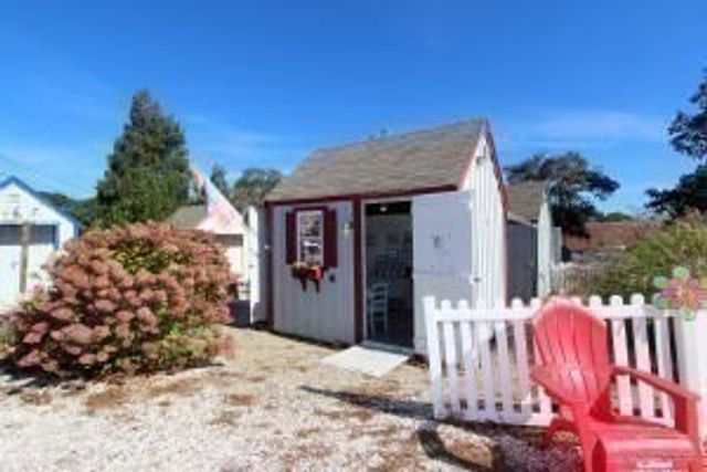 18 West Road 303, Orleans, MA 02653