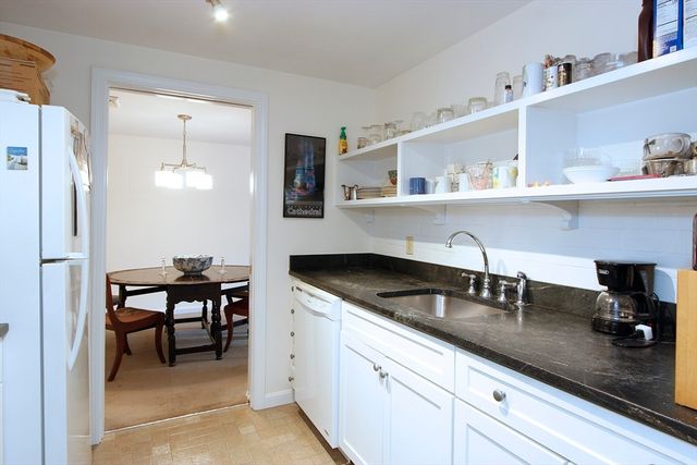 18 West Road 303, Orleans, MA 02653