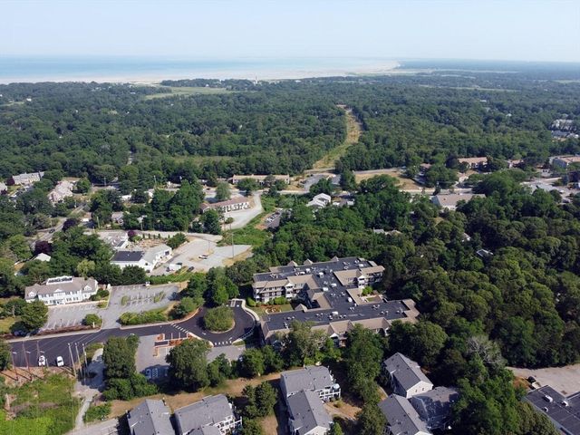 18 West Road 303, Orleans, MA 02653