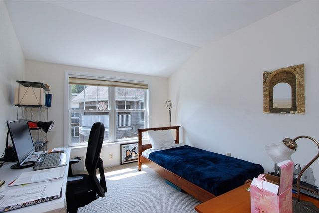 18 West Road 303, Orleans, MA 02653