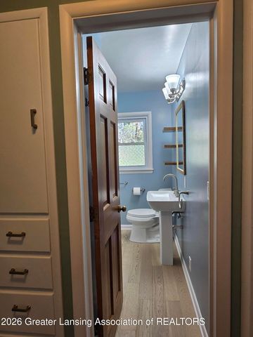 6016 Harkson Drive, East Lansing, MI 48823