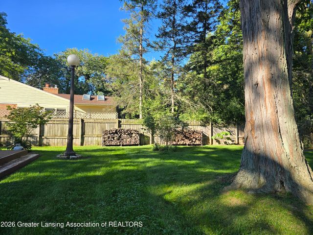 6016 Harkson Drive, East Lansing, MI 48823