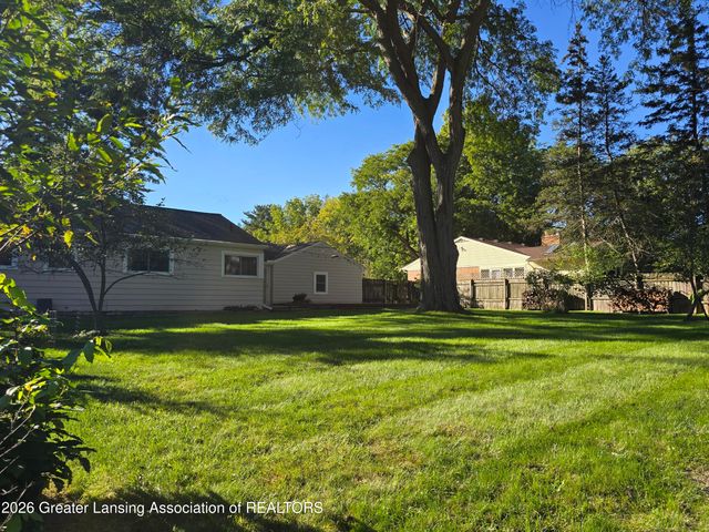 6016 Harkson Drive, East Lansing, MI 48823