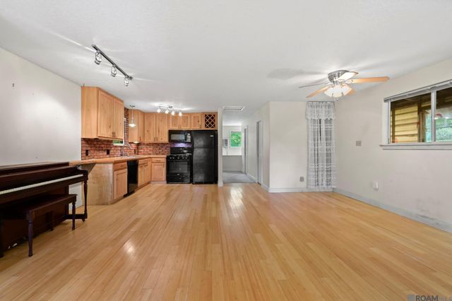 12364 Moss Sq, St Francisville, LA 70775
