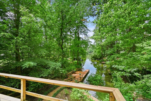 12364 Moss Sq, St Francisville, LA 70775