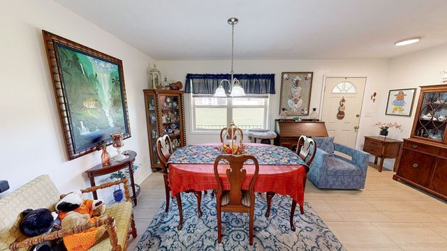 2156 Honeysuckle Road, Dothan, AL 36301