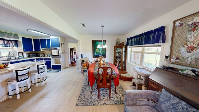 2156 Honeysuckle Road, Dothan, AL 36301