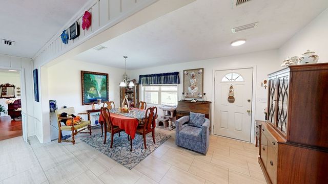 2156 Honeysuckle Road, Dothan, AL 36301