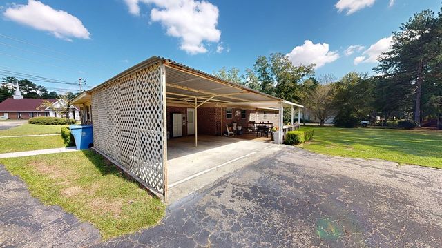 2156 Honeysuckle Road, Dothan, AL 36301
