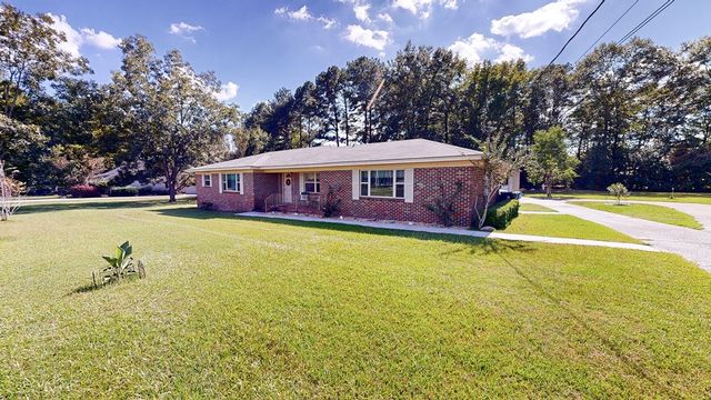 2156 Honeysuckle Road, Dothan, AL 36301
