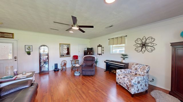 2156 Honeysuckle Road, Dothan, AL 36301