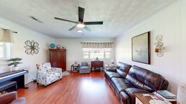 2156 Honeysuckle Road, Dothan, AL 36301