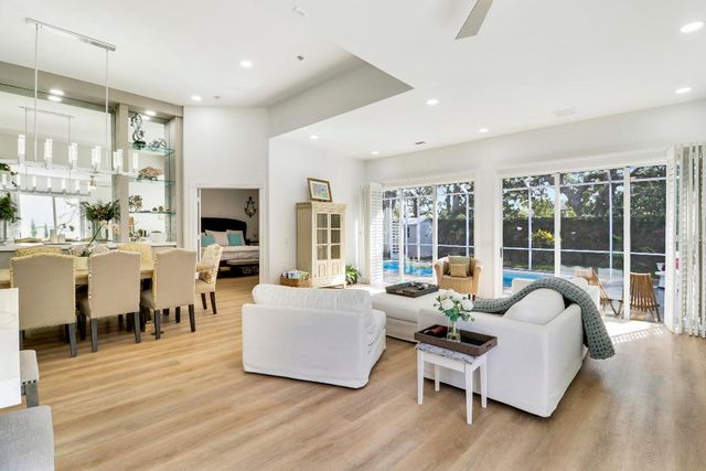 387 Kelsey Park Drive, Palm Beach Gardens, FL 33410