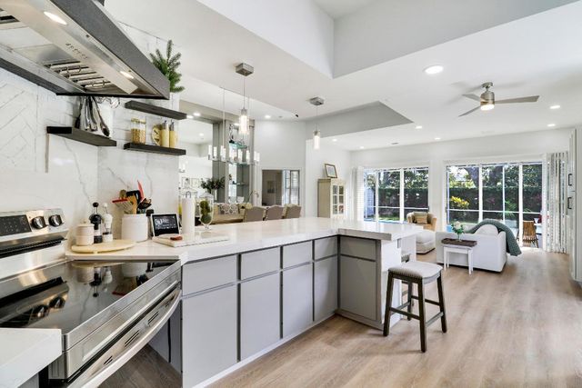 387 Kelsey Park Drive, Palm Beach Gardens, FL 33410