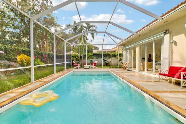 387 Kelsey Park Drive, Palm Beach Gardens, FL 33410