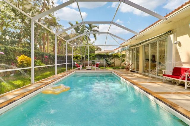 387 Kelsey Park Drive, Palm Beach Gardens, FL 33410