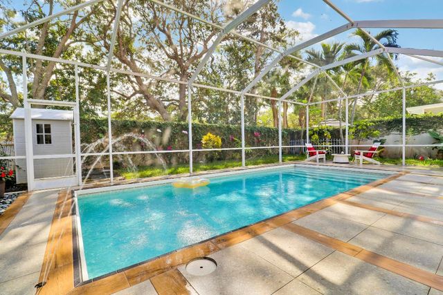 387 Kelsey Park Drive, Palm Beach Gardens, FL 33410