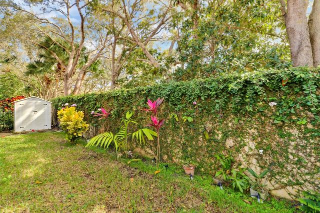 387 Kelsey Park Drive, Palm Beach Gardens, FL 33410