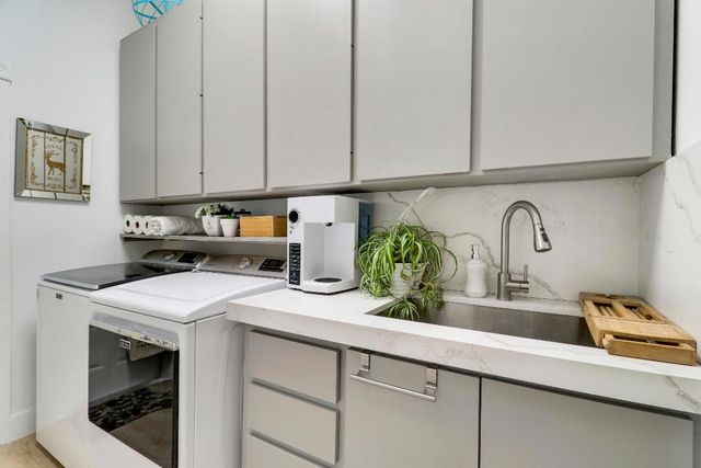 387 Kelsey Park Drive, Palm Beach Gardens, FL 33410