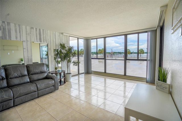 7100 SUNSHINE SKYWAY LANE S 201, St Petersburg, FL 33711