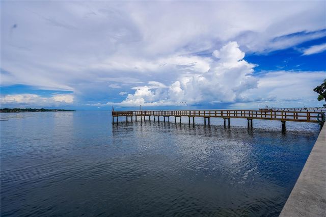 7100 SUNSHINE SKYWAY LANE S 201, St Petersburg, FL 33711